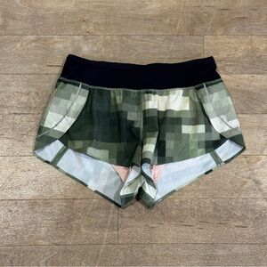 Lululemon Split Second Short II Pixelated Camouflage ("Minecraft") Green Size 6